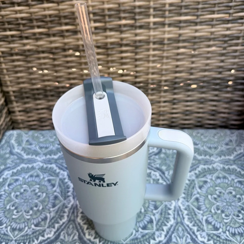 Stanley The Quencher H2.0 Flowstate Tumbler 40oz Chambray Blue Water Bottle Mug - Picture 3 of 13